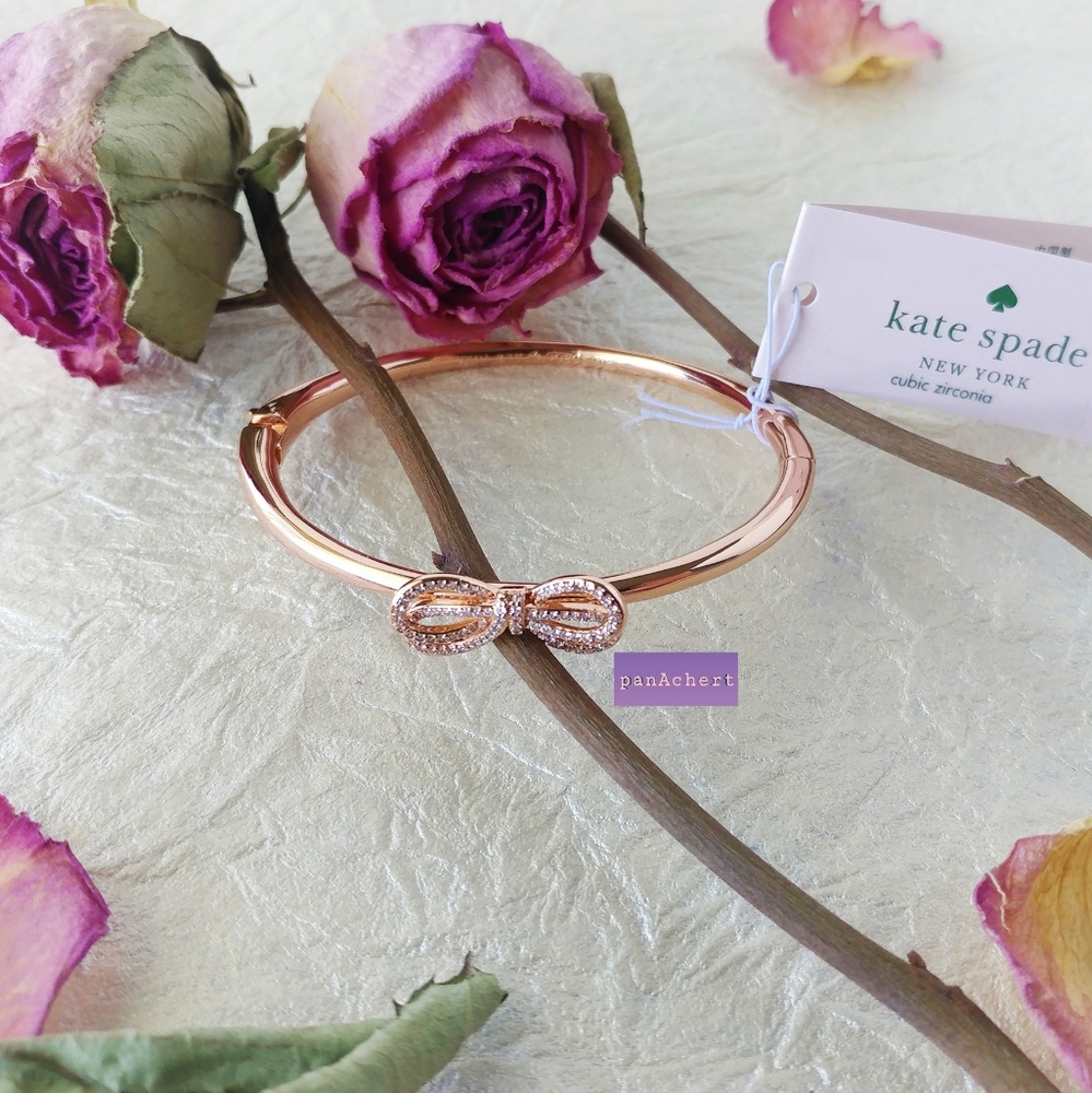 💐Kate Spade Bow Meets Girl Pave Bangle